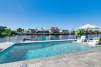 Waterfront Florida Escape with Pool and Private Dock! - Ferienwohnung Hernando Beach