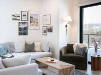 Powder and Par Penthouse by Revelstoke Vacations - B&B Revelstoke