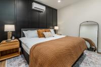 Stylish 1BR Downtown Near Garden of the Gods - Chambres d'hôtes Harrisburg