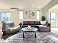 10 mins to Kumamoto Airport Bright 4BR Home by Restavio - Bed and Breakfast Ōzu