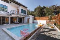 Vela Nimman 5BR Luxury Pool Villa - B&B Chiang Mai