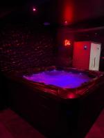 Love Room et Spa privatif - B&B Dunkirk