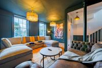 Central Bath 6 Bedroom Townhouse Sleeps 12 by Roost Accommodation - Chambres d'hôtes Bath