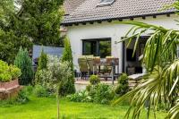 Wunderschöne Terrassenwohnung mit Blick ins Grüne! - B&B Meerbusch