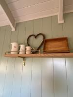 Happy Place Shepherds Hut - B&B Bishops Tachbrook