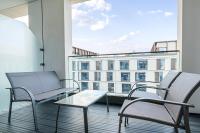 Roomspace Serviced Apartments - Walton Court - Chambres d’hôtes Hersham