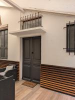 T3 de 75 m2 avec véranda et parking, à 5 min des Thermes à Luchon - B&B Bagnères-de-Luchon