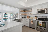 ⚓NEW! Driftwood Dreams, Heated Pool, Game Room, Min to AMI Beaches! - B&B Bradenton