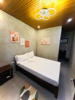 Astra Tourist Inn near Airport with high speed free Wifi - Ferienwohnung Puerto Princesa