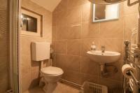 Deluxe Double Room (2 Adults + 1 Child)