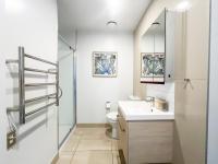 Premium Urban Oasis w Sky tower Views Private Balcony V081 - B&B Auckland