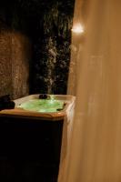 La Jungle de Toulon, Voyage Sensoriel & Spa - B&B Tolone