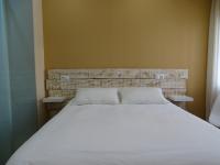 Queen Room with Garden View