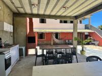 Sossego, tranquilidade- Wifi, churrasqueira, quintal, estacionamento 3 carros - B&B Guriri