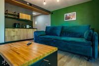 Deluxe One-Bedroom Apartment
