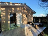 Charmante maison, cuisine équipée, joli environnement - B&B Sainte-Eulalie