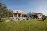 Modern Villa Matuzzi by Istrabook - B&B Loborika