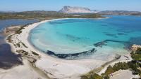 ISS Travel, panoramic apartment Citai 14, wonderful sea view - Chambres d'hôtes San Teodoro