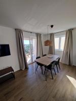 Apartmani Tribunj Cvitan - Bed and Breakfast Tribunj