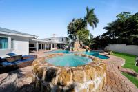Luxury Waterfront-Pool Home, Slide, Hot Tub, Gulf Access - B&B Fort Myers