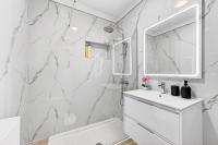 Beachfront First Line Modern Apartment with AC - Ferienwohnung Las Américas