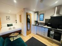 The Canal Cabin - B&B Banavie