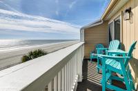 Steps to Pool & Beach: Coastal Carolina Condo! - Chambres d'hôtes Myrtle Beach