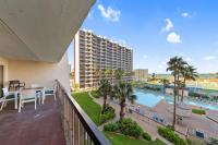 SPI Renovated Beach Front Condo - Chambres d'hôtes South Padre Island