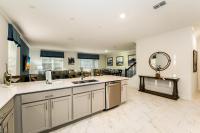 Amazing 8br w pool theater game room by Disney - Chambres d'hôtes Kissimmee
