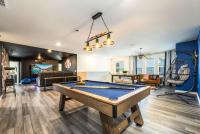 Wonderful New 9BR w Games Theater Pool by Disney - Chambres d'hôtes Davenport