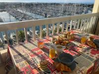 Studio avec terrasse et parking vue Port Camargue - B&B Le Grau-du-Roi