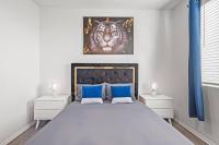 Newly Remodeled 2BR Apt | Mins to Disney | Arcade - Bed and Breakfast Placentia