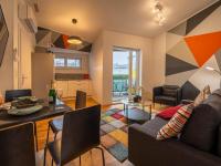 Balcony Apartment for 4 near Naschmarkt & U4 Metro - B&B Vienna