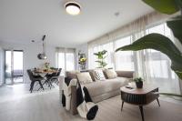 Penthouse mit Parkplatz und Terrasse, 15 Min von Köln HBF - Ferienwohnung Kerpen