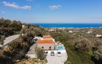 Seaview Family Villa Elea Terra with Private Pool & BBQ! - Bed and Breakfast Maroulás