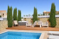 Rose Villa Private Pool & Outdoor Jacuzzi - Ferienwohnung Roúpes