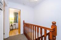 Luxury 5BR Manchester Home Near Airport WiFi - B&B Manchester