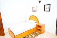 Aisha Guest House And Restaurant - B&B Al Aqālitah