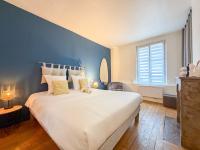 Les Volets Bleus - B&B Chartres