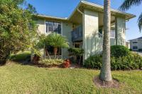 Colorful condo w/shared pool, free WiFi, central A/C - close to the beach - B&B Saint Augustine Beach