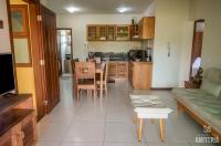 450m da PRAIA Taperapuan; 2 suítes; Piscina; WiFi 300 mbs; 2 pavimento; Churrasqueira; Estacionamento Gratuito 1 carro. - B&B Porto Seguro