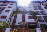 Apê 306 Reformado, central, com garagem, faça tudo à pé - B&B Águas de Lindóia