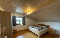 Renate Niedermeier FeWo - B&B Zachenberg