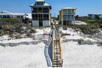 Pet Friendly Gulf Shrimp N Cape behind TradingPost- Beach Access - B&B Port Saint Joe