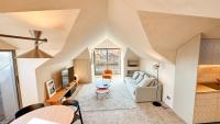 Unique sunny penthouse w/ AC in the city's heart - B&B Oporto