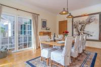 Villa Majoka, 4 Bedroom Private Villa - Chambres d'hôtes Lagos