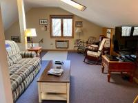 Forests Edge - A private studio apt in the country - Ferienwohnung LaFayette