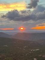 Mountaintop Home With Epic Views - B&B High Rolls