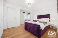 Stylish 2BR Flat By Golden Service Accommodation Holiday Lets Forest Gate - B&B Londra