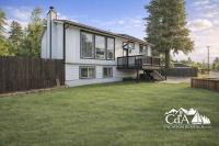CDA Family Fun Hot Tub, Game Room And More - Bed and Breakfast Coeur d'Alene